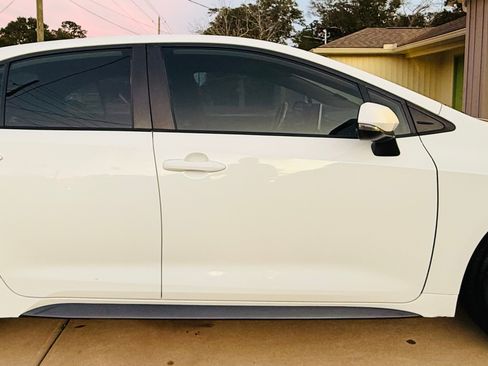 Used 2021 Toyota Corolla SE image 2