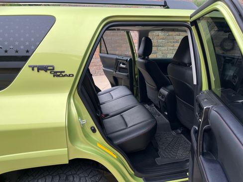 Used 2023 Toyota 4Runner TRD Off-Road Premium w/ Moonroof Package AWD/4WD image 15