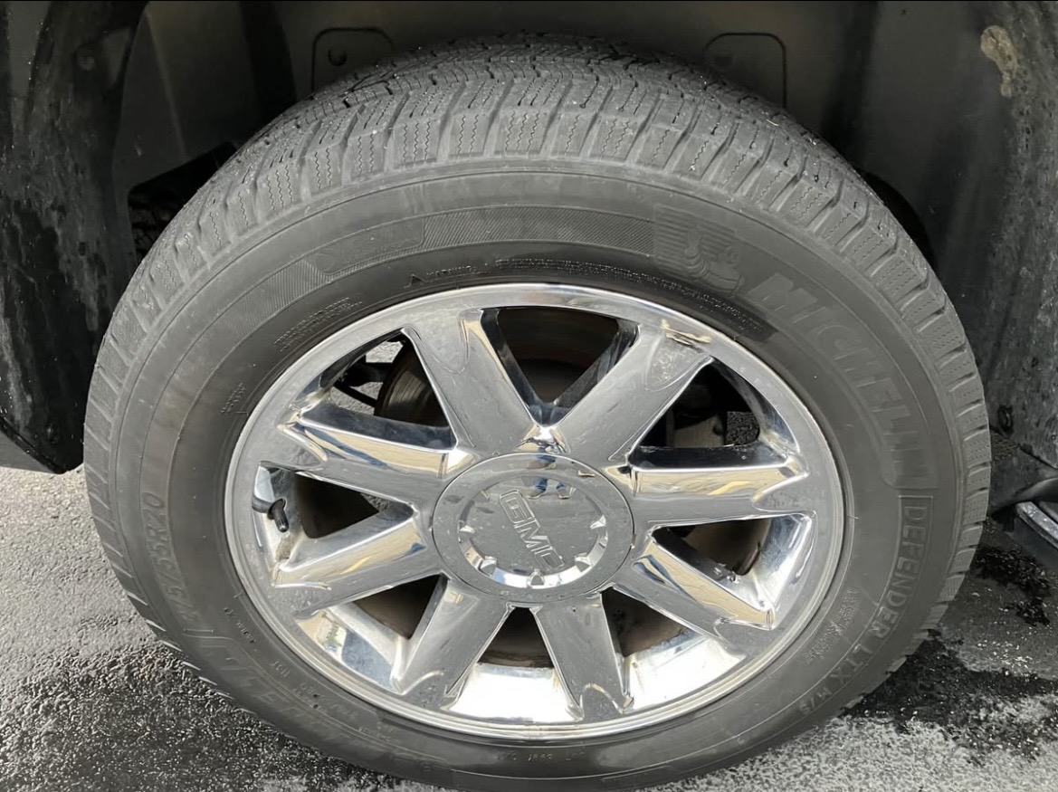Used 2013 GMC Yukon XL Denali AWD/4WD image 12
