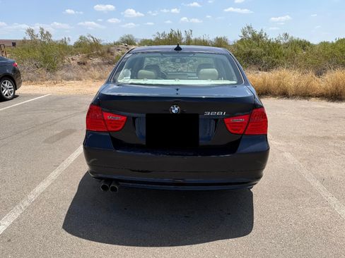 Used 2009 BMW 328i Sedan RWD image 6