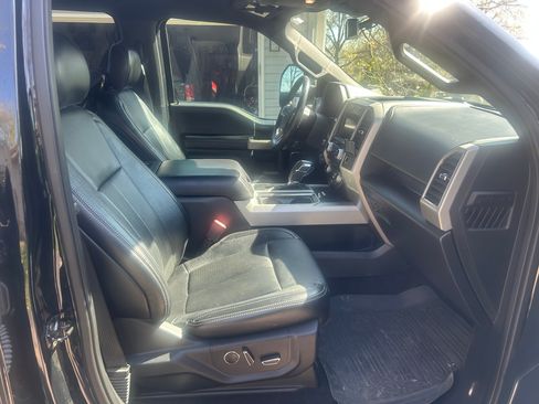 Used 2018 Ford F150 Lariat w/ Equipment Group 502A Luxury image 11