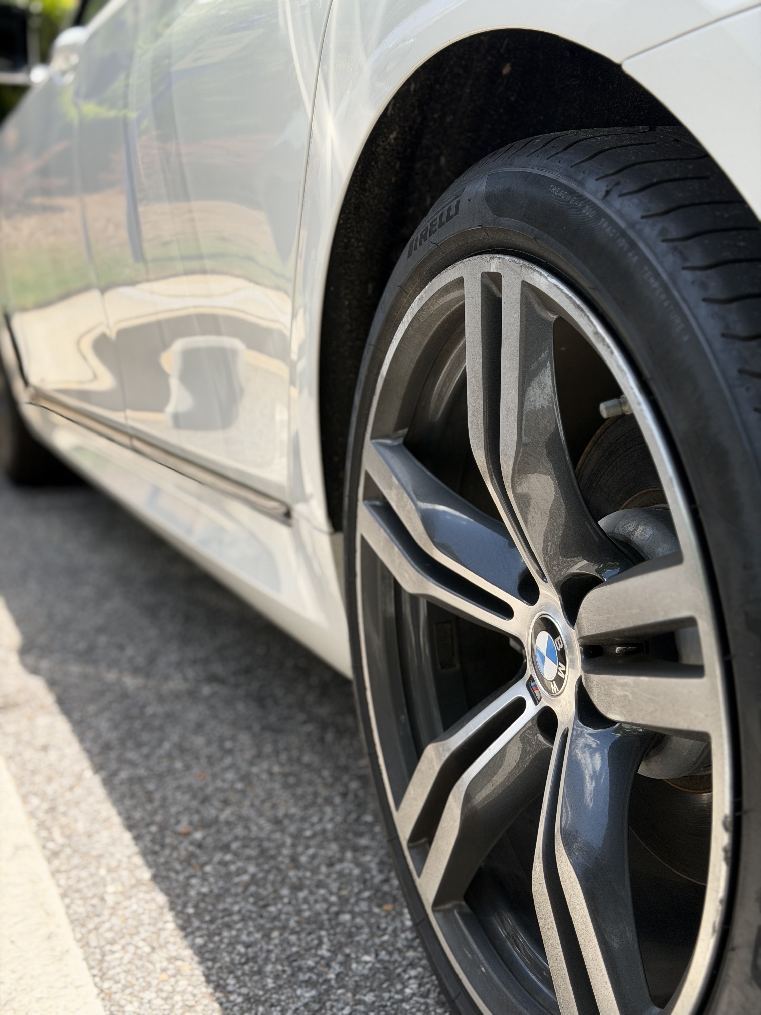 Used 2019 BMW 740i w/ Executive Package RWD image 2