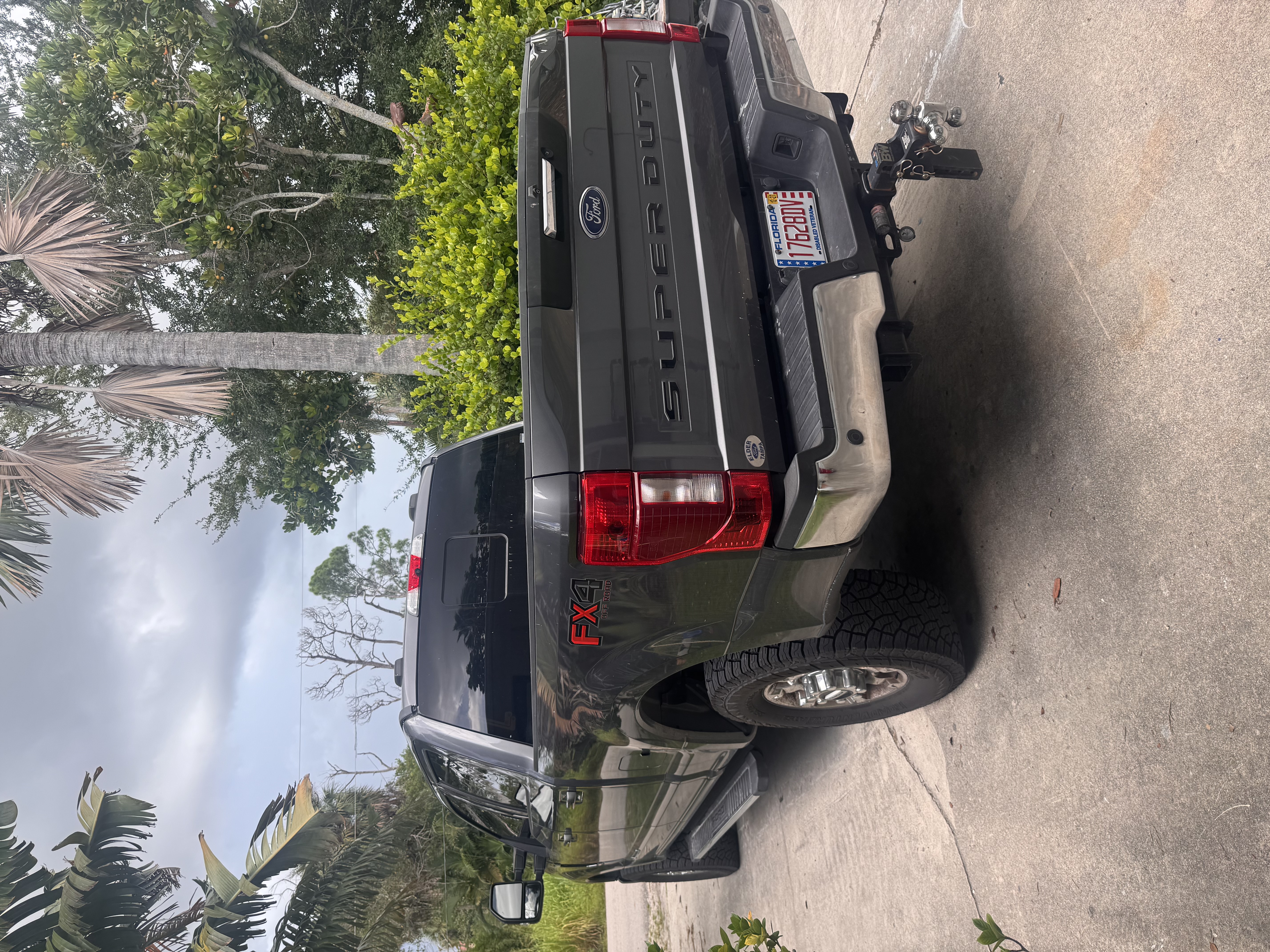 Used 2022 Ford F250 Lariat w/ Lariat Value Package AWD/4WD image 6