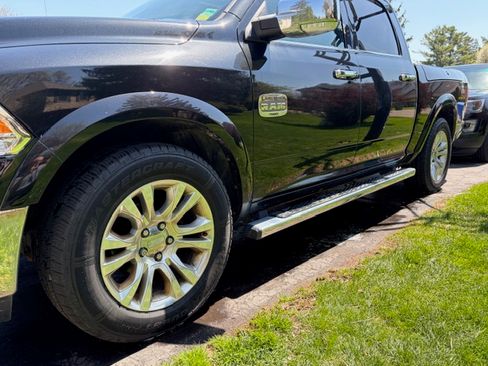 Used 2018 RAM 1500 Laramie Longhorn w/ Longhorn Southfork Package AWD/4WD image 11