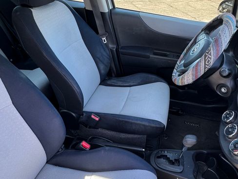 Used 2012 Toyota Yaris LE image 46