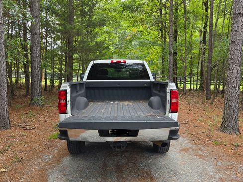 Used 2018 Chevrolet Silverado 2500 W/T w/ WT Convenience Package RWD image 8