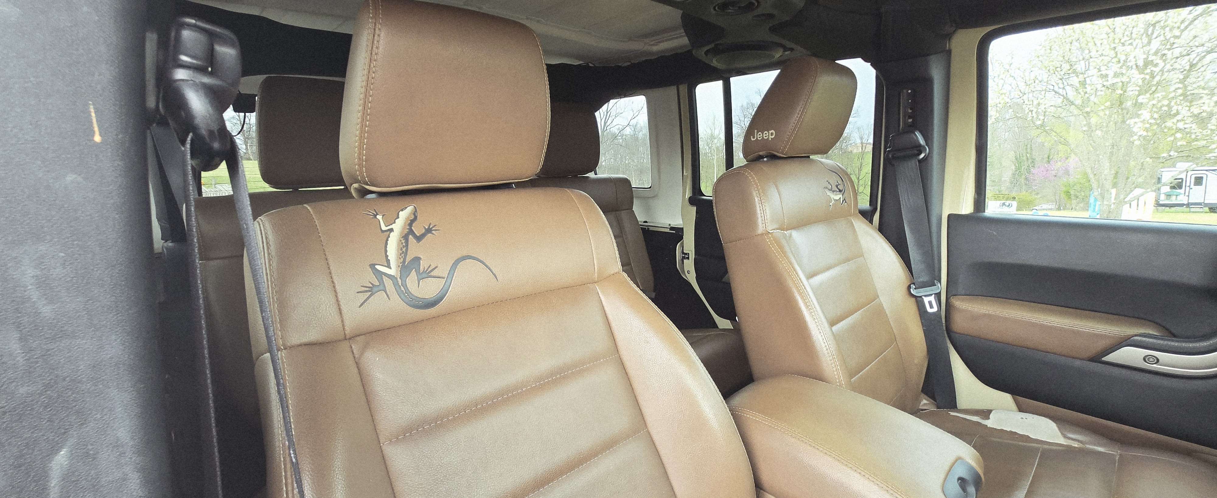 Used 2011 Jeep Wrangler Unlimited Sport AWD/4WD image 13