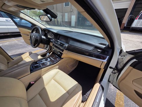 Used 2012 BMW 528i xDrive Sedan image 14