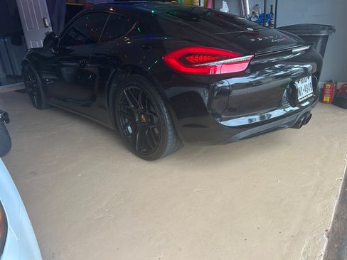 Used 2016 Porsche Cayman RWD image 12