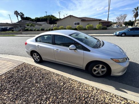Used 2012 Honda Civic Natural Gas image 2