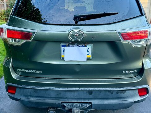 Used 2016 Toyota Highlander Plus AWD/4WD image 5