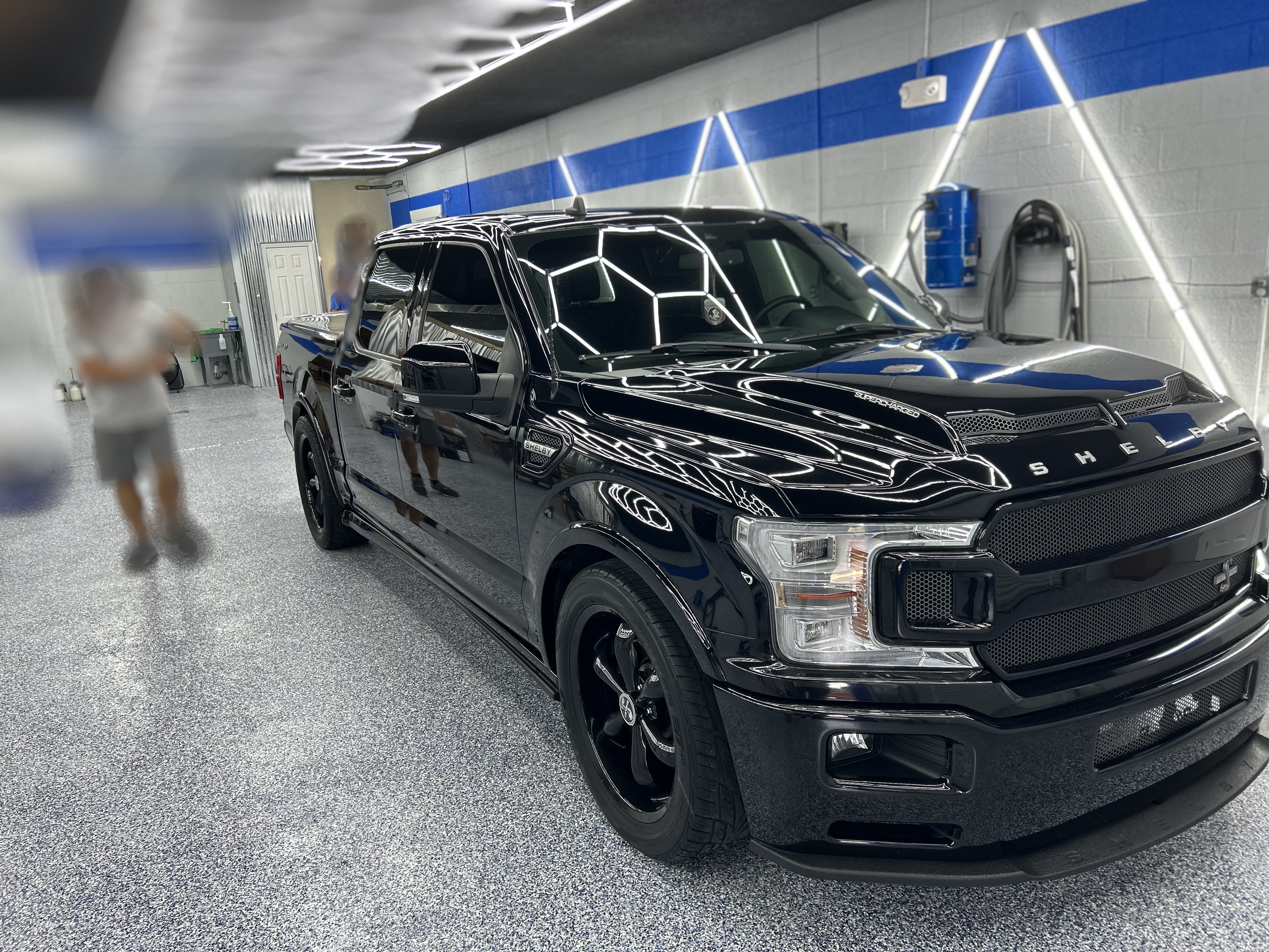 Used 2020 Ford F150 Lariat w/ Equipment Group 502A Luxury AWD/4WD image 2
