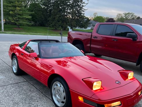 Used 1994 Chevrolet Corvette Coupe image 9