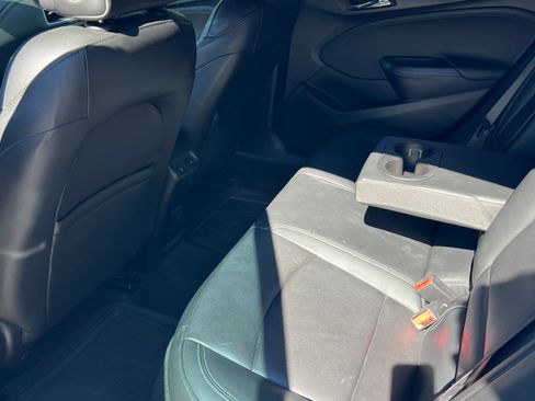 Used 2017 Chevrolet Cruze Premier image 11