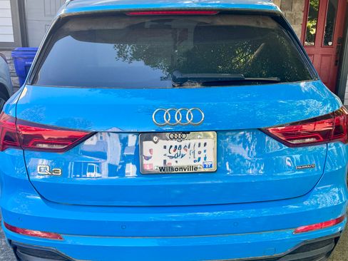 Used 2020 Audi Q3 2.0T Premium image 2