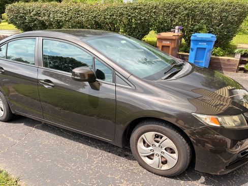 Used 2013 Honda Civic LX image 4