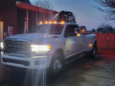 Used 2021 RAM 3500 Laramie w/ Safety Group image 16