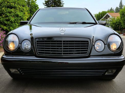 Used 1997 Mercedes-Benz E 320 Sedan image 2