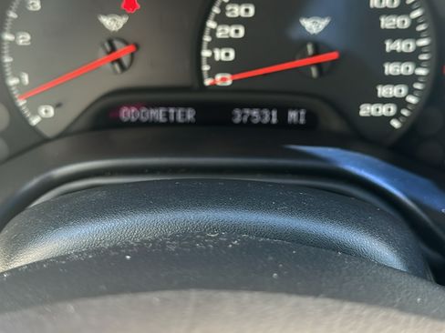 Used 2004 Chevrolet Corvette Coupe w/ Preferred Equipment Group image 8