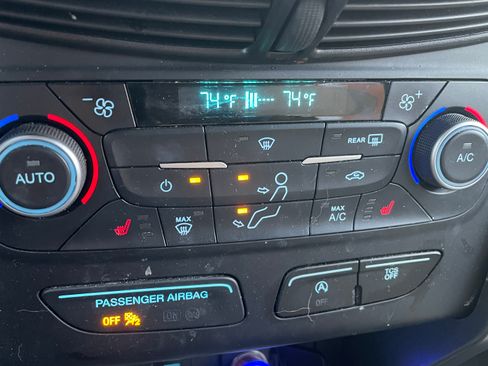 Used 2018 Ford Escape SE w/ Ford Safe & Smart Package image 15