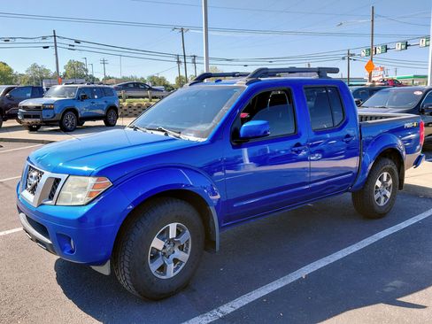 Used 2013 Nissan Frontier PRO-4X w/ Pro-4x Luxury Pkg image 2