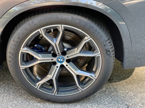 Used 2025 BMW X5 xDrive50e w/ Executive Package AWD/4WD image 17