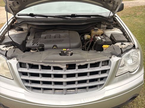 Used 2008 Chrysler Pacifica LX w/ Cargo Convenience Group image 11