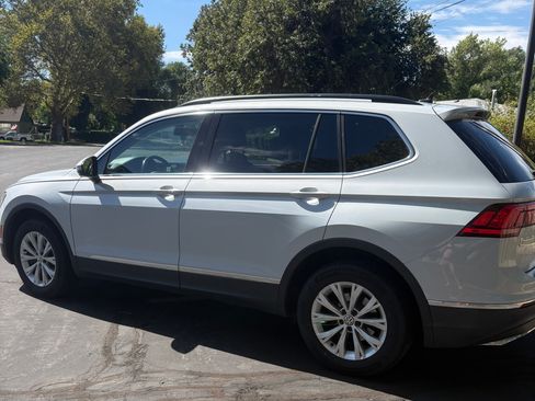 Used 2018 Volkswagen Tiguan SE FWD image 17