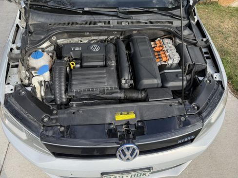 Used 2013 Volkswagen Jetta SEL Premium image 17