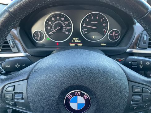 Used 2015 BMW 320i Sedan RWD image 9
