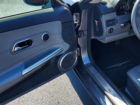 Used 2005 Chrysler Crossfire Limited image 4