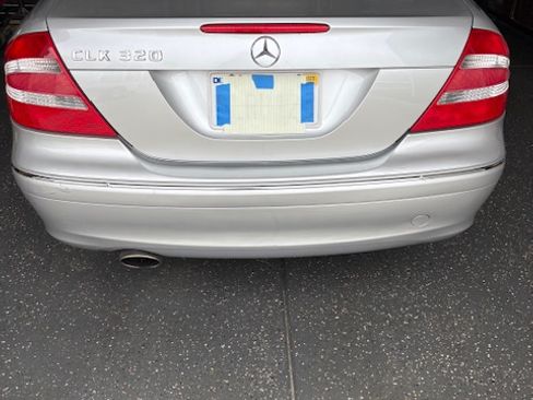 Used 2005 Mercedes-Benz CLK 320 Coupe image 10