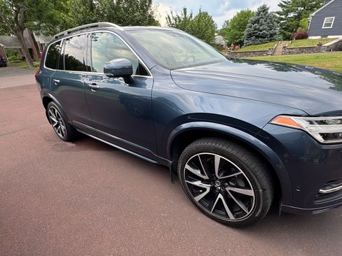Used 2018 Volvo XC90 T6 Momentum w/ Convenience Package AWD/4WD image 1