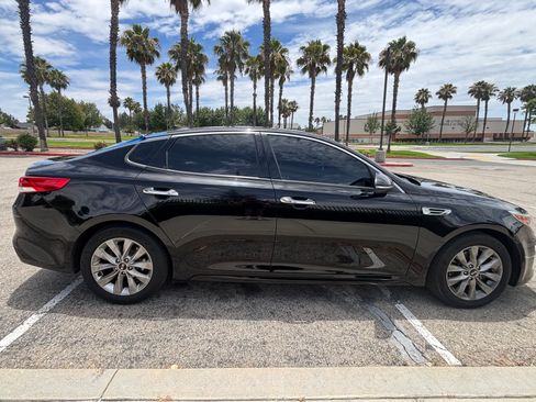 Used 2017 Kia Optima EX FWD image 5