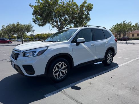 Used 2020 Subaru Forester Premium AWD/4WD image 1