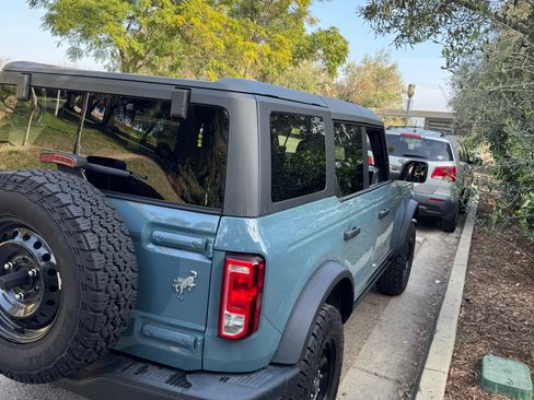 Used 2022 Ford Bronco Black Diamond image 8