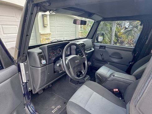 Used 2006 Jeep Wrangler X w/ Jeep 65th Anniversary Edition image 12