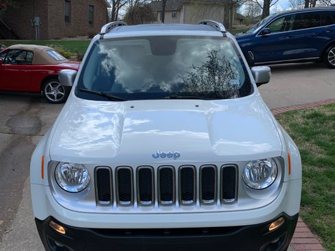 Used 2017 Jeep Renegade Limited AWD/4WD image 10