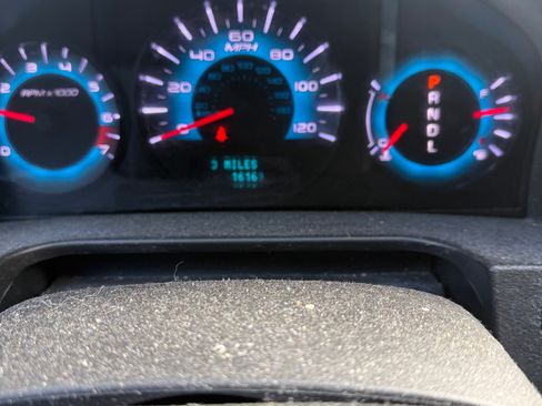 Used 2010 Ford Fusion SEL image 8