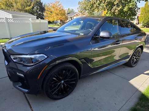 Used 2020 BMW X6 M50i w/ Executive Package image 1