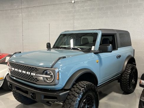 Used 2023 Ford Bronco Badlands image 11