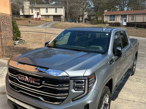 Used 2023 GMC Sierra 1500 SLT w/ SLT Premium Plus Package image 1