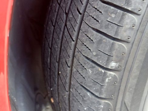 Used 2015 Dodge Challenger SXT image 16