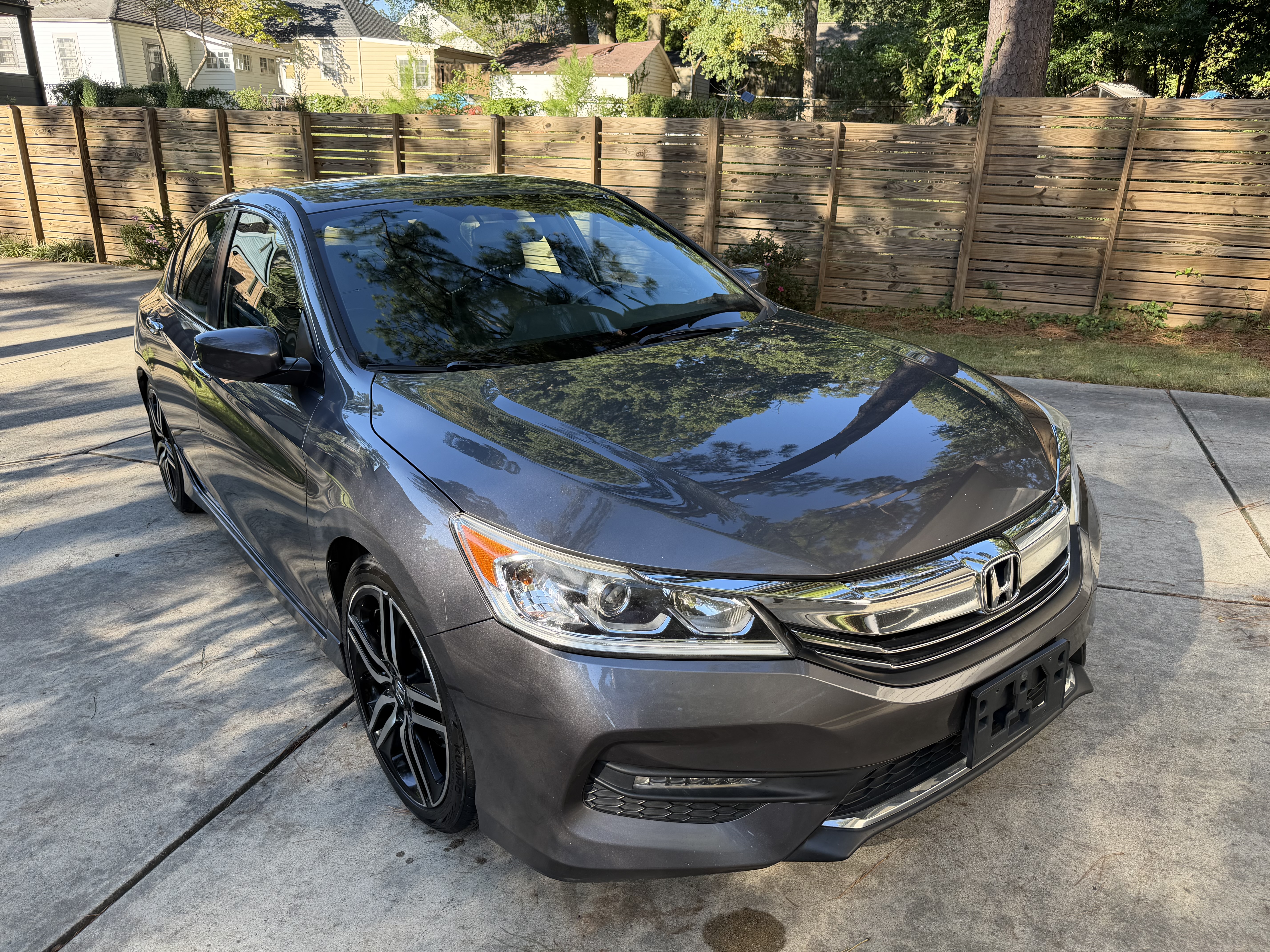 Used 2017 Honda Accord Sport Special Edition image 5