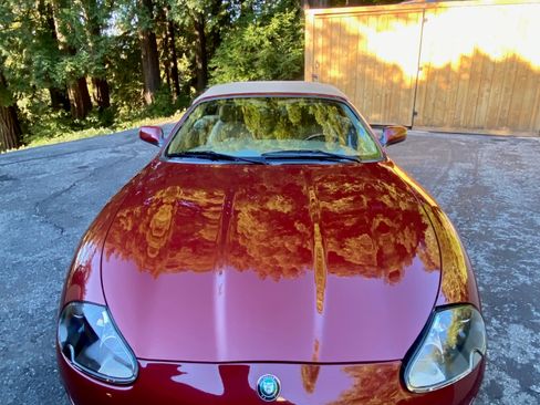 Used 2003 Jaguar XK8 Convertible image 2