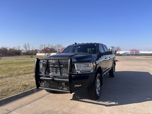 Used 2022 RAM 2500 Limited w/ Towing Technology Group image 13