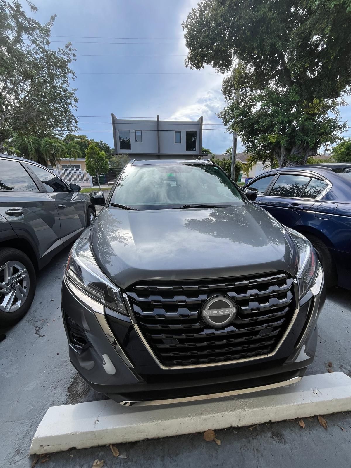 Used 2023 Nissan Kicks SR FWD image 1