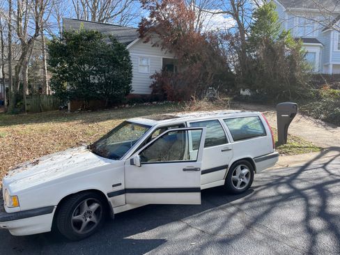 Used 1996 Volvo 850 Turbo image 2