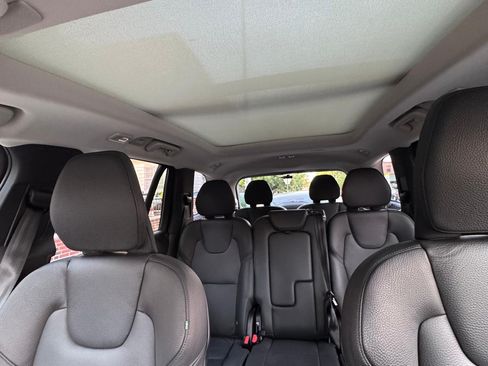 Used 2025 Volvo XC90 B5 Plus AWD/4WD image 19