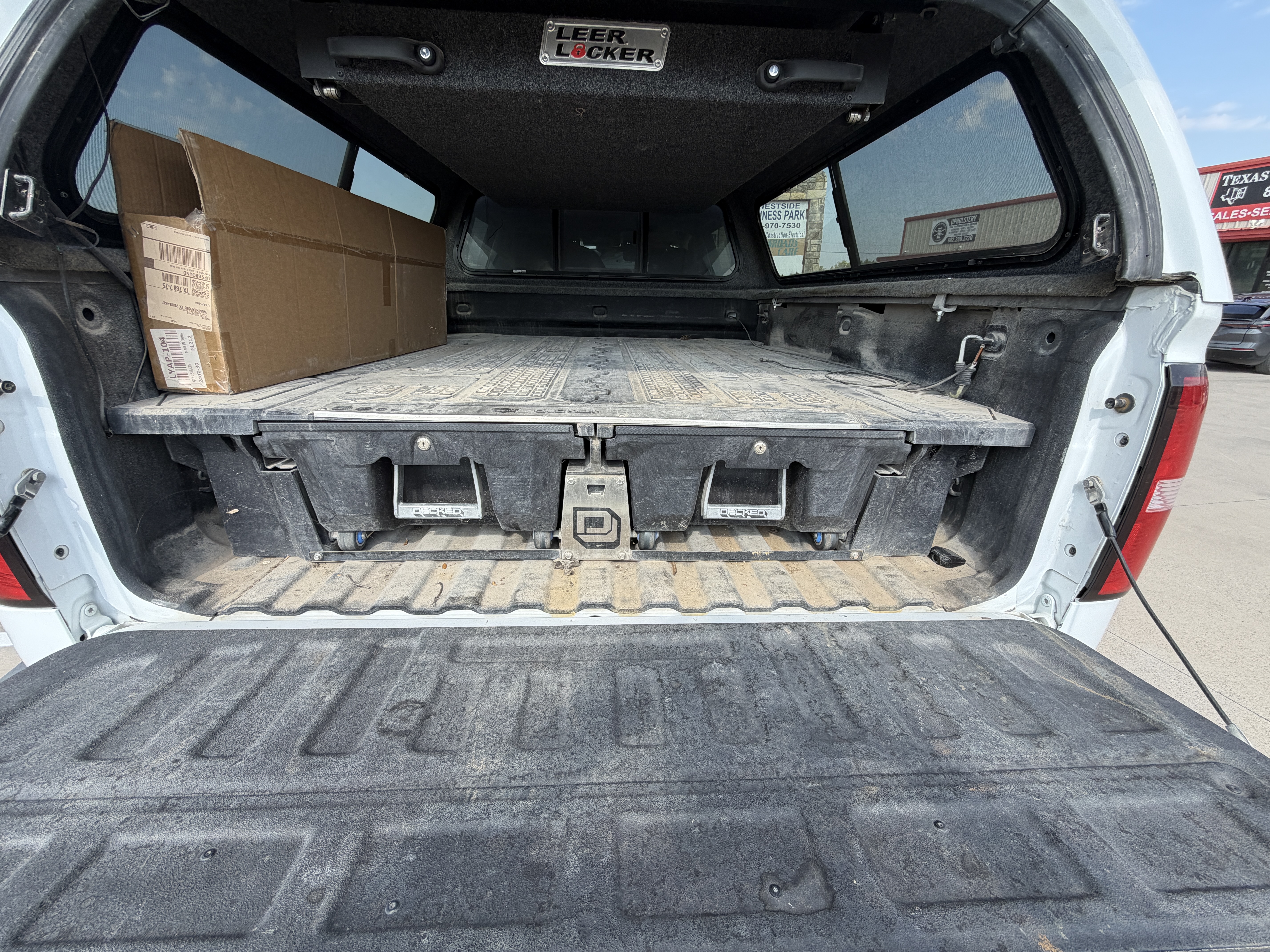 Used 2015 GMC Sierra 2500 Denali w/ Duramax Plus Package AWD/4WD image 12